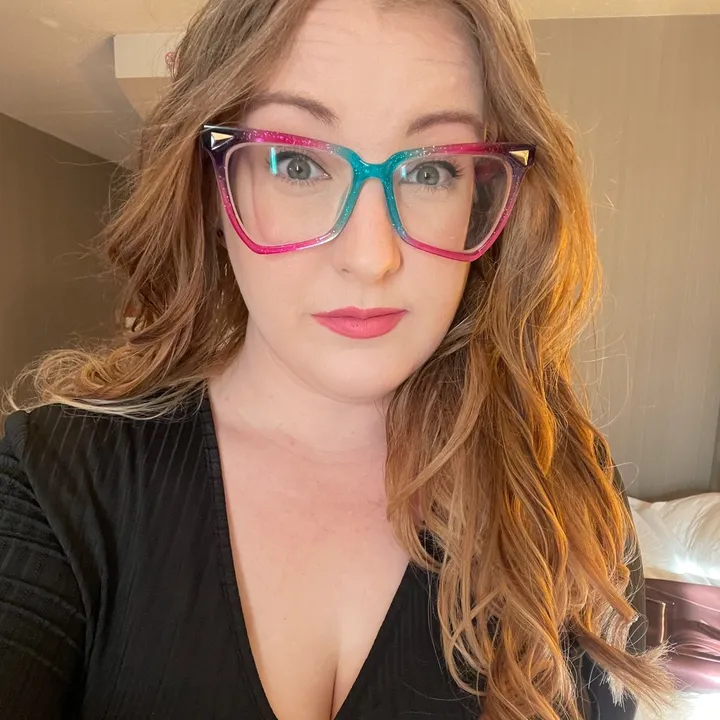 Liz | SleepingLunaDesigns
