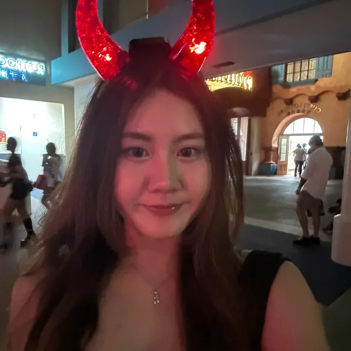 Erin 🦋🤍