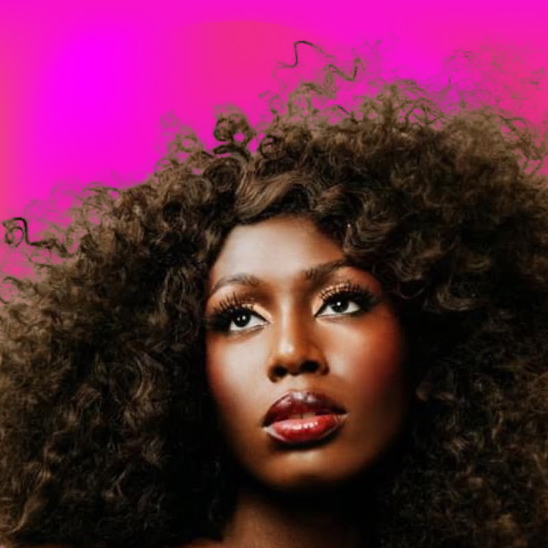 Keturah in Wonderland 🎠 🦋