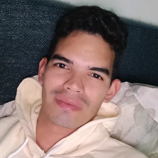 Juan L Sequea