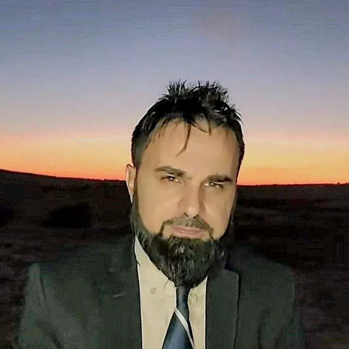 أيمن المحمد