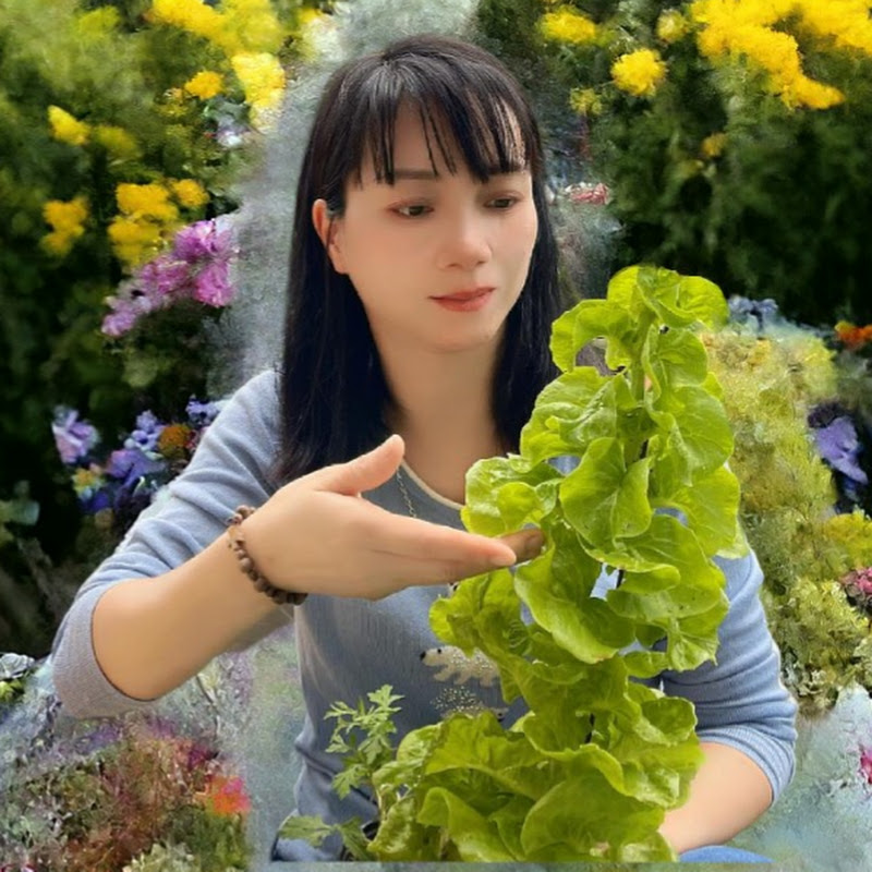 Trần Thùy Làm Vườn