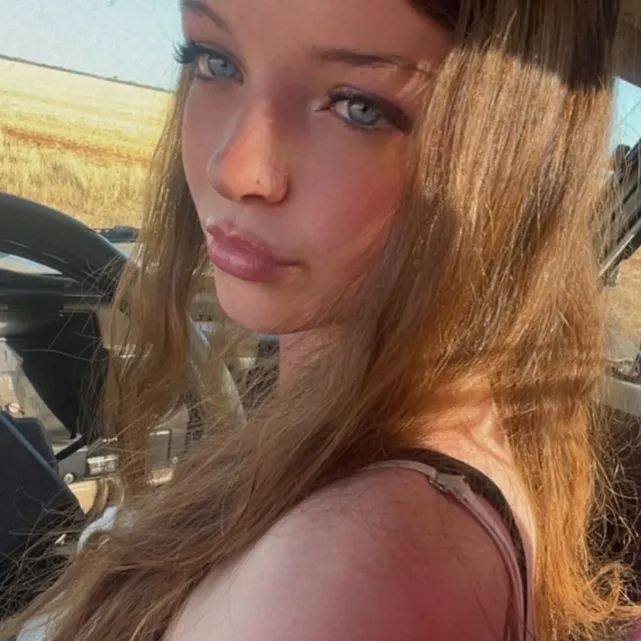 ella ash