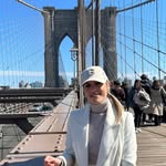 Gloria solo travel