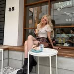 Ally Latham (アリィ, 邱品文)