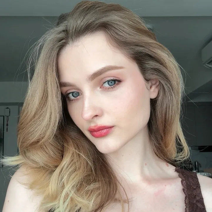 Anastasia W
