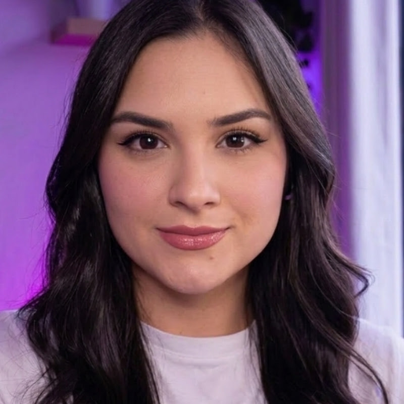 Lizzz ASMR by Elisa Mendes