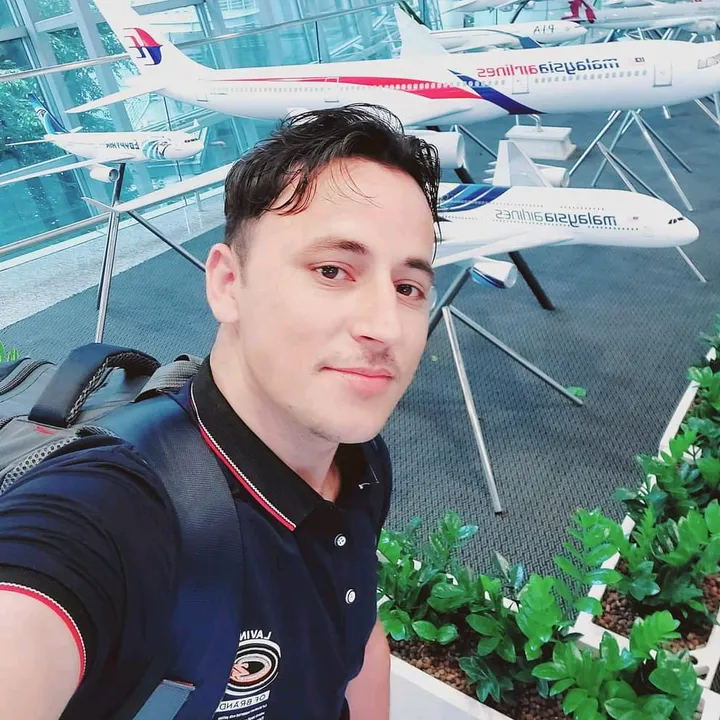 🇵🇰ᖴᗩᖇᗰᗩᑎ ᗩᒪI🇲🇾