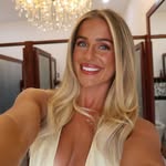 CHLOE ROBERTS