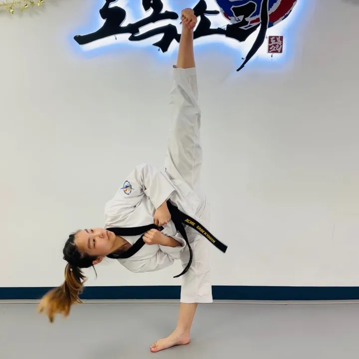 Erica Lee YQ 李璎芩