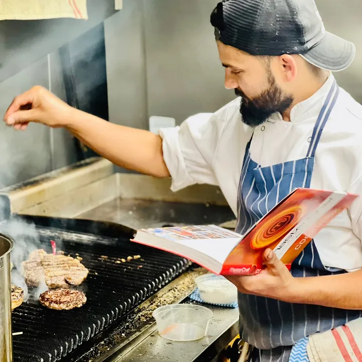 The Ambitious Chef👨‍🍳Aavash