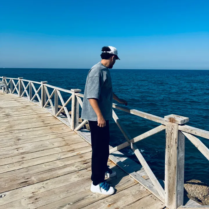 𝑳𝒐𝒍𝒍 👑