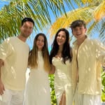 𝑭𝒂𝒎𝒊𝒍𝒚 𝑾𝒐𝒆𝒔𝒔