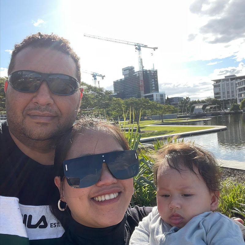 Momshie Julie in Australia