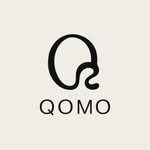 Q O M O . N O