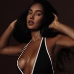 LIZI / CONTENT CREATOR