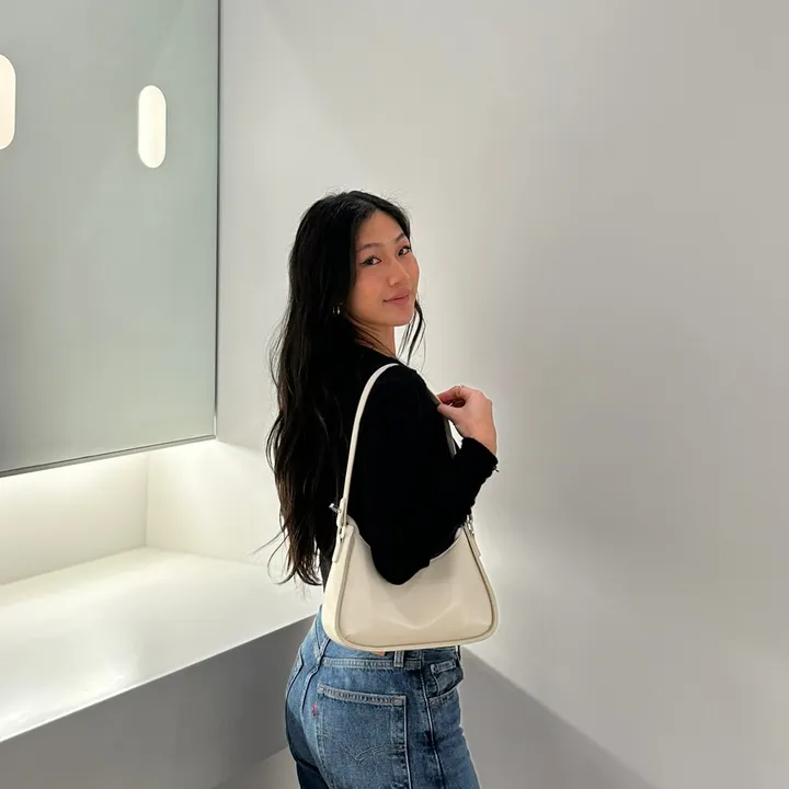 Hana | ig @ hana.2k 🇨🇦🇰🇷