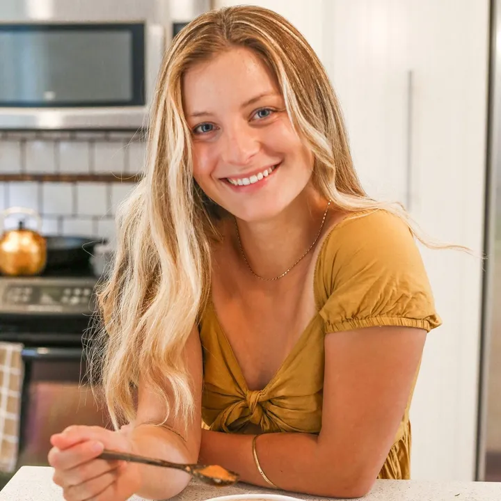Sisley | The Acne Nutritionist