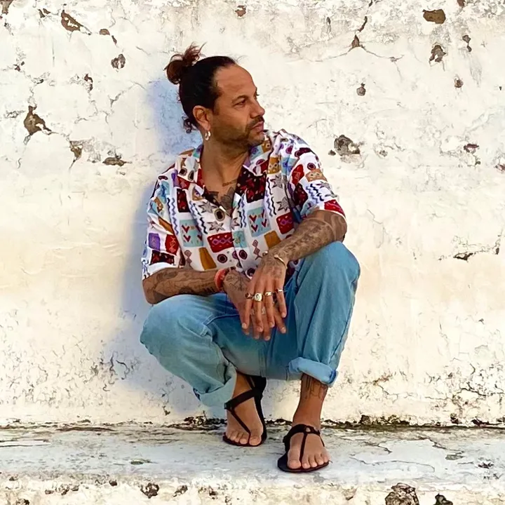 Yoga Con Arjuna | YOGA TEACHER