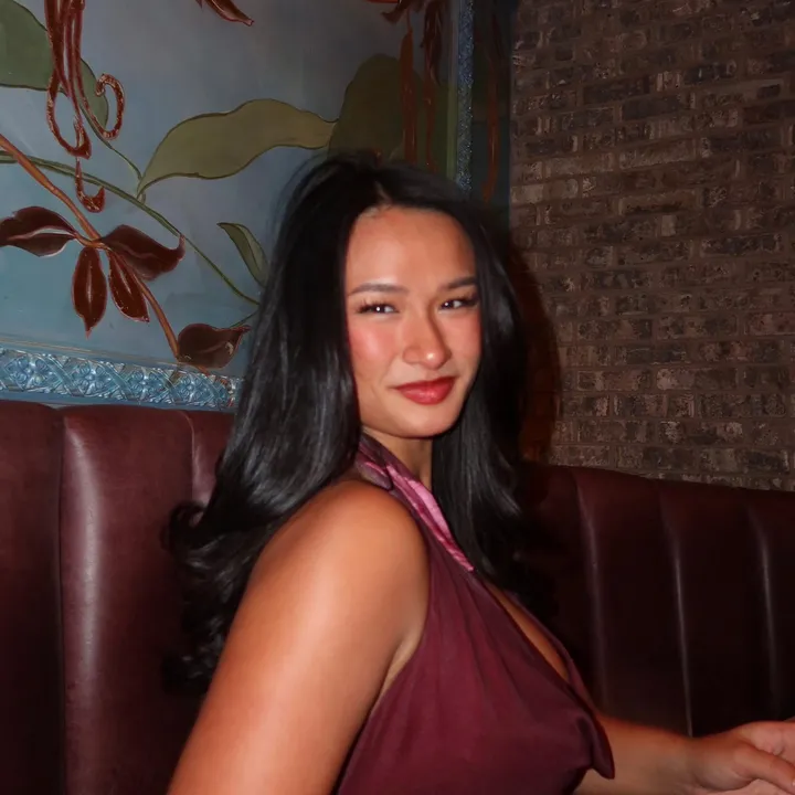 CHLOE CHIN
