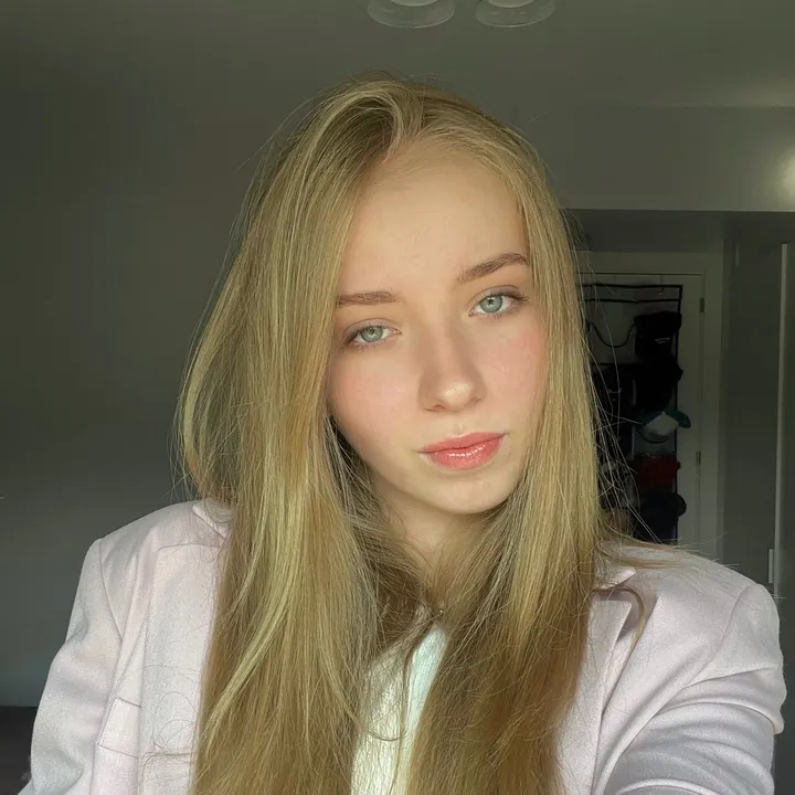 ✩ darina ✩