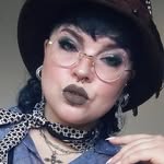 Elia | Glitterglue & feminism