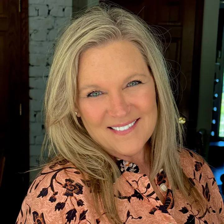 Tami Loves Vintage