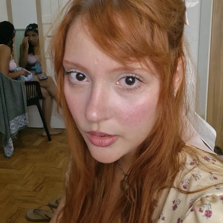 layla ⋆˚✿˖°