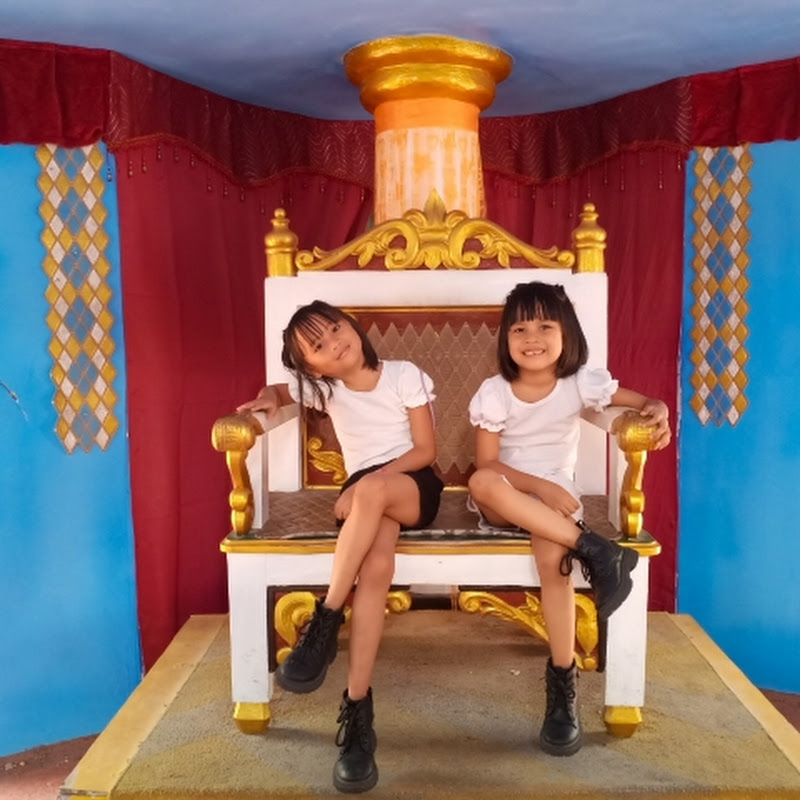 Janella and Jewel's world