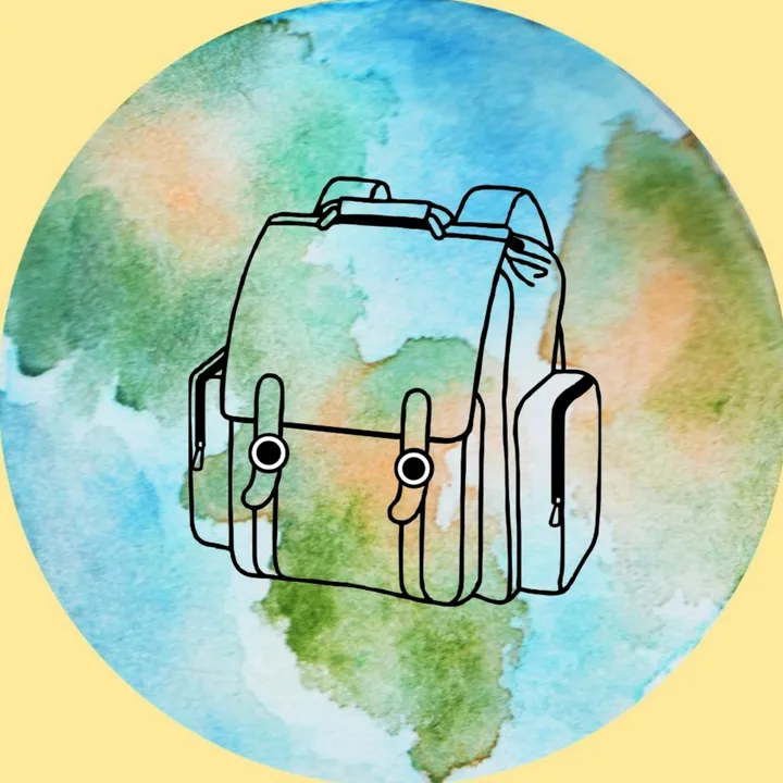 Mochilera en camino🎒🌍