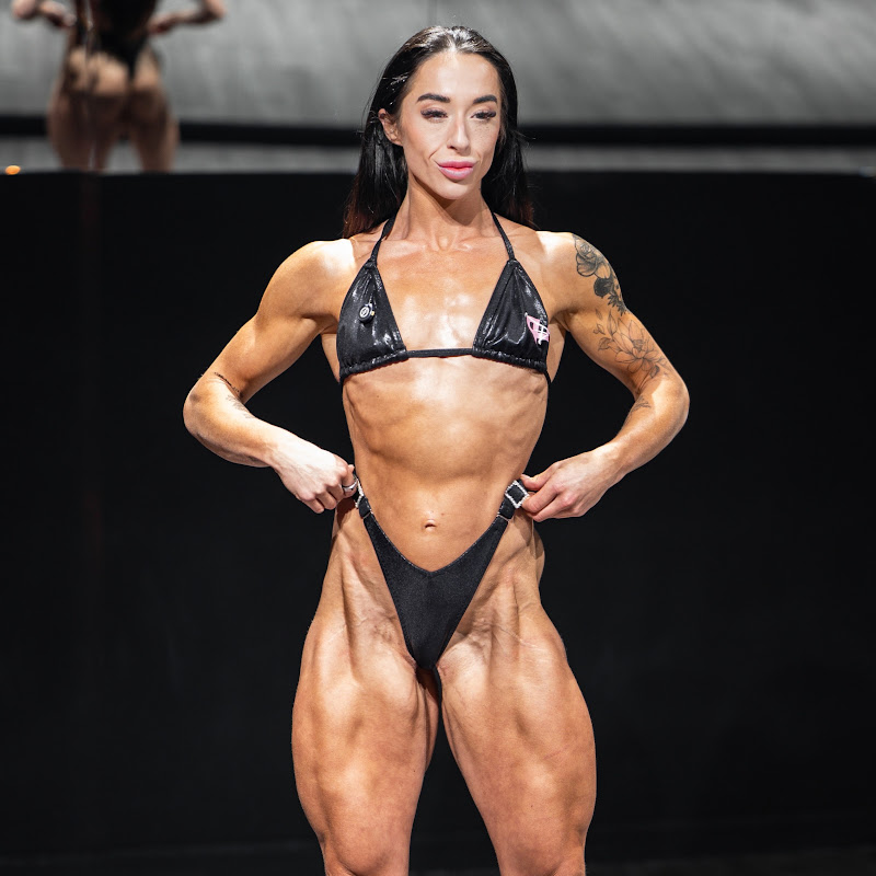 Emma Currivan | Online Fitness Coach & Bodybuilder