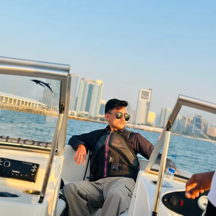 Timrokrishna🛐🇳🇵🇦🇪