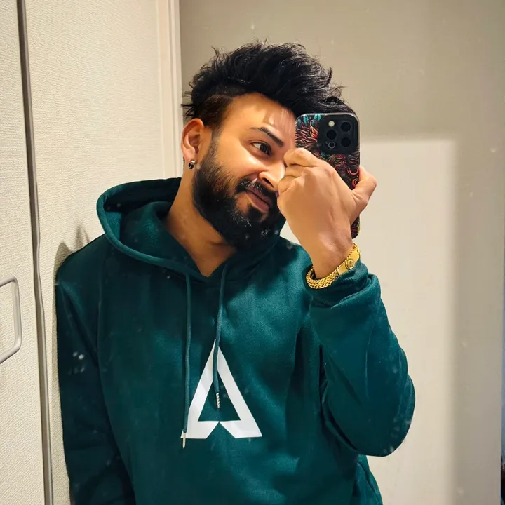 Isuru Madhu     🇱🇰 🇯🇵