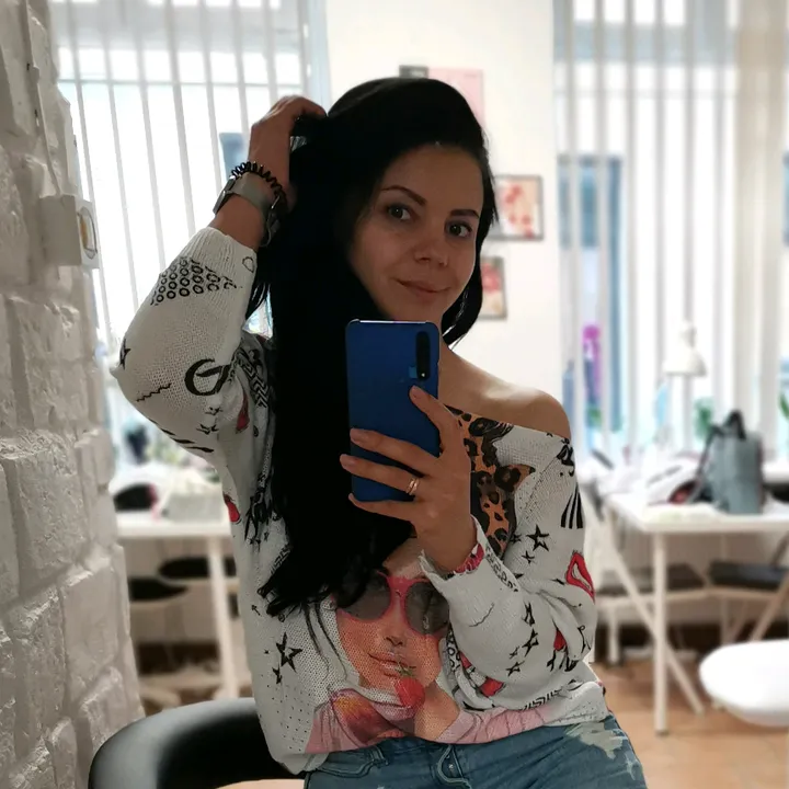 JULIA NAILS STUDIO