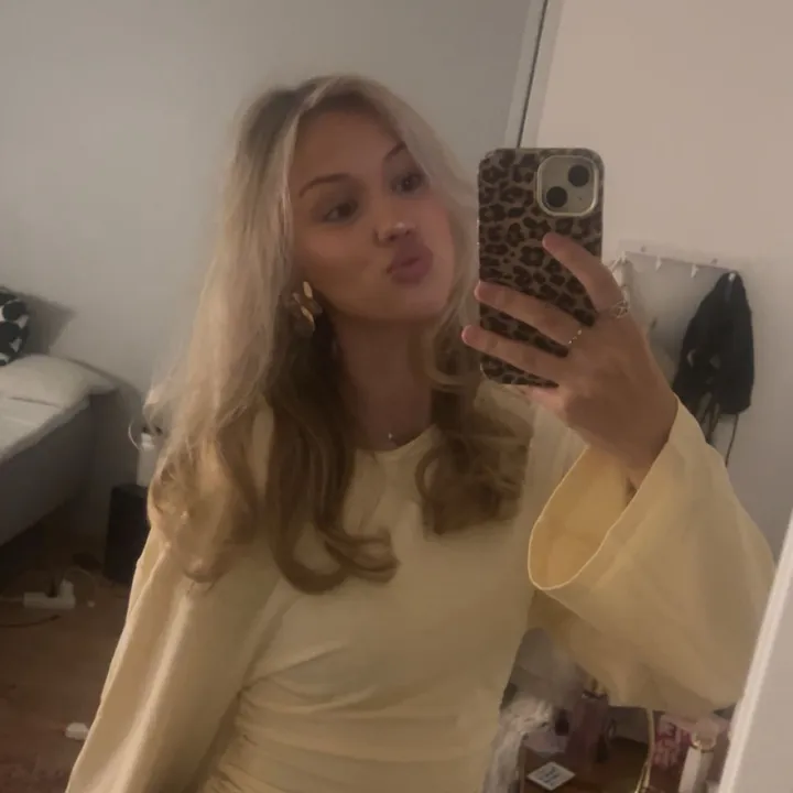 R🌹