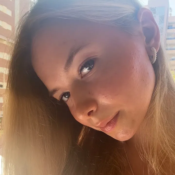 beauty with kitty 🤍✨