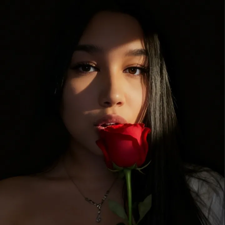 ♡ 𝑴𝒊𝒂 ♡