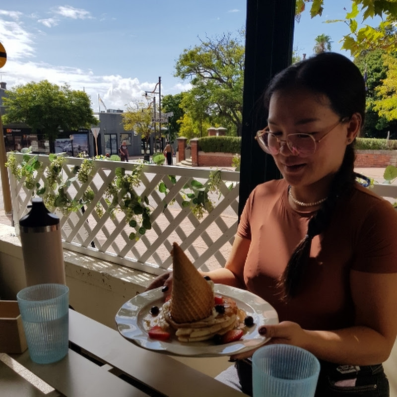 Dieuchris in Australia