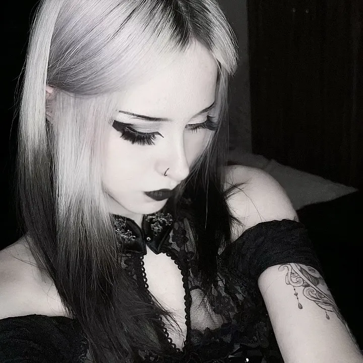 𝐴𝔯𝔞𝔟𝔢𝔩𝔩𝔞 ☥