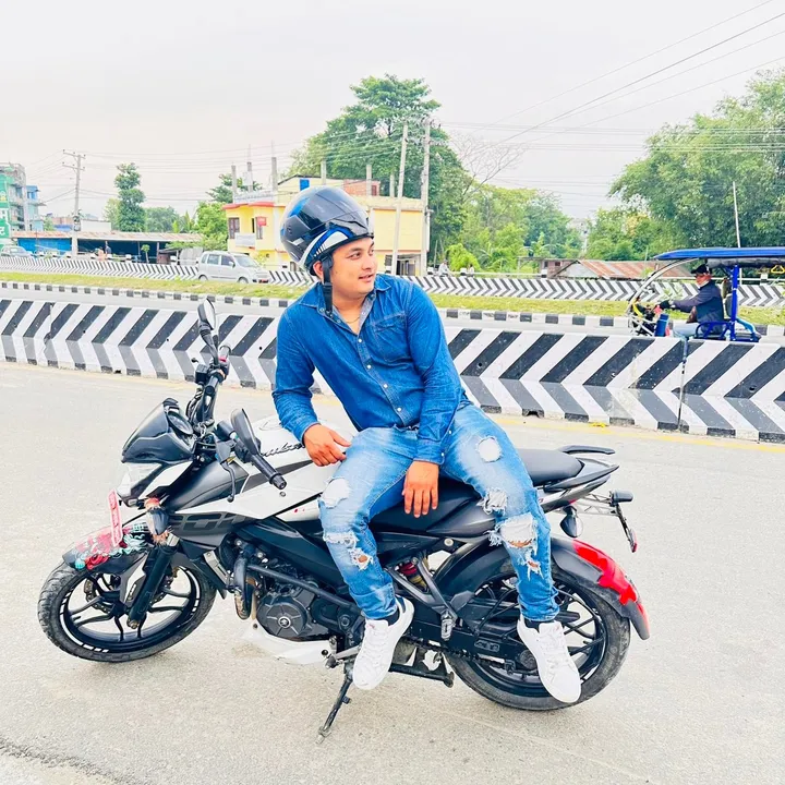 प्लस माइनस + -