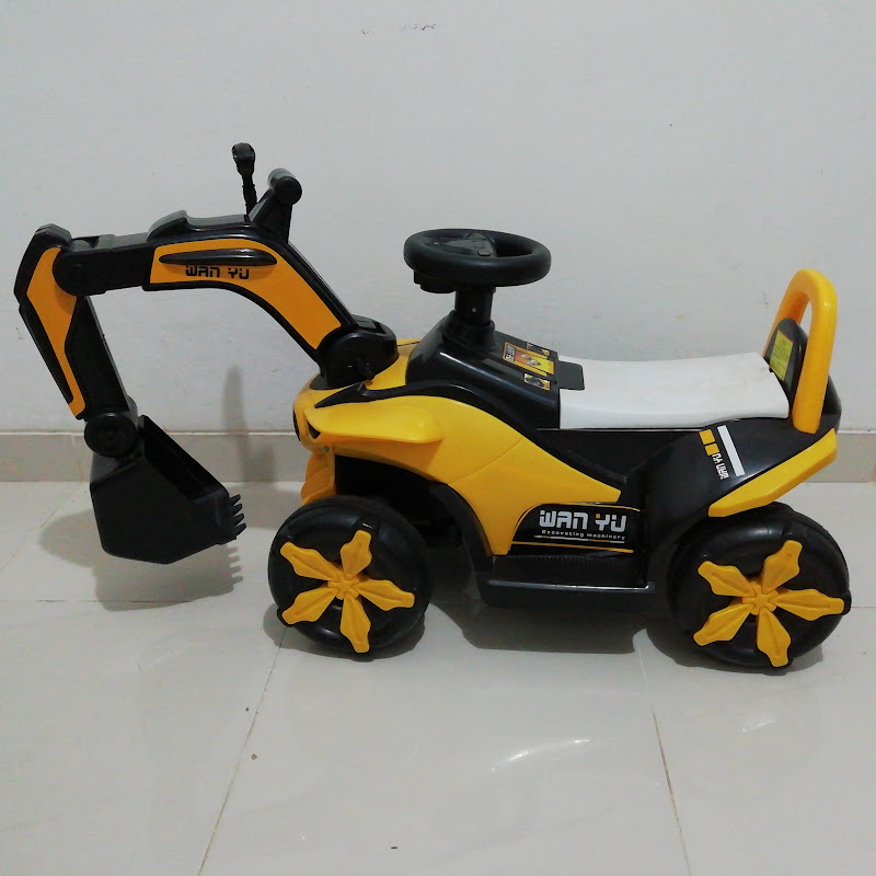 Truck Mainan Alif