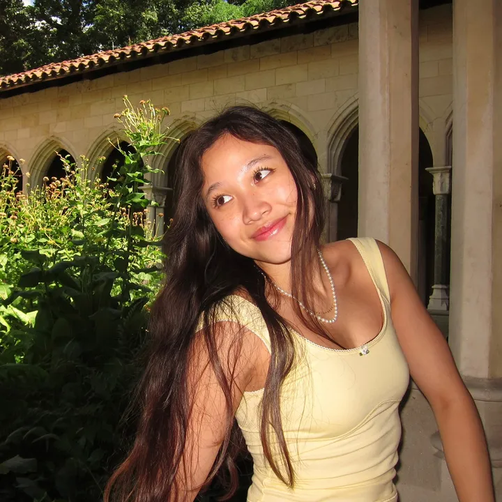 nina ⟢ นีน่า