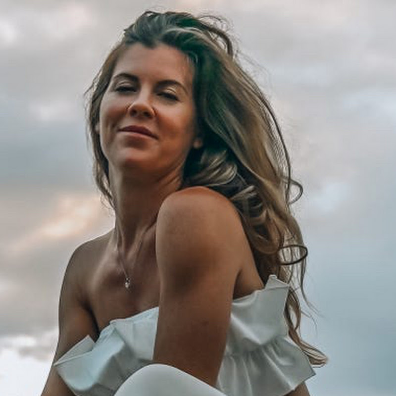 Niki Robinson Yoga