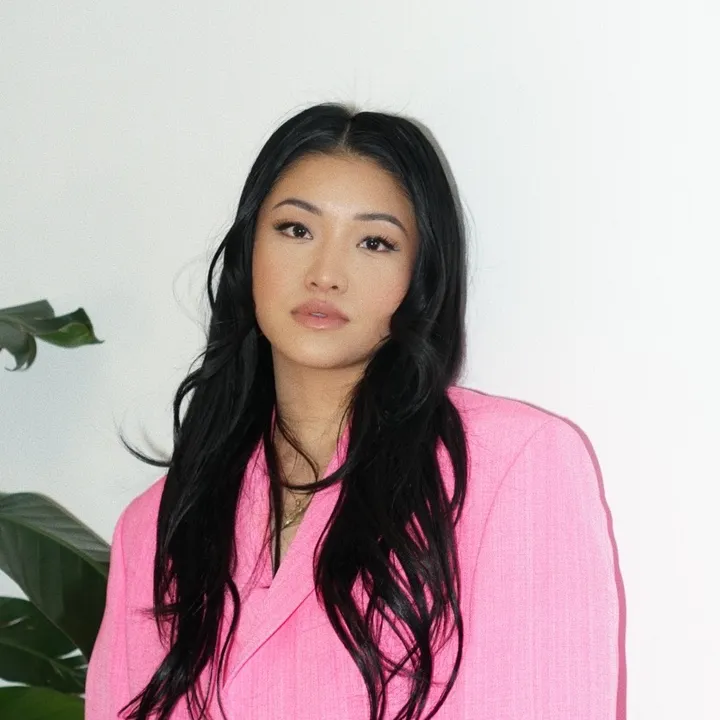 A to the Bed 🇨🇦🇵🇭