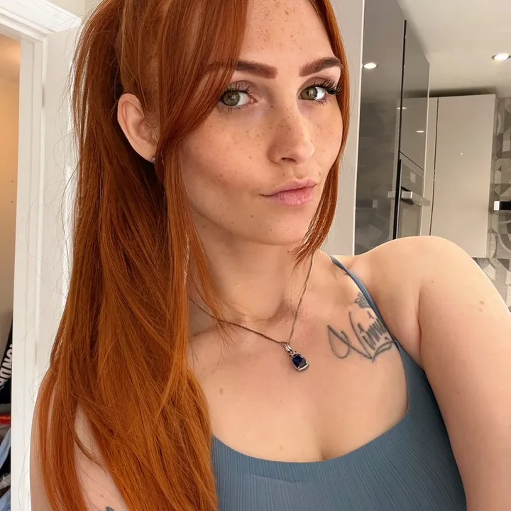 Slightly_chubby_gingergal