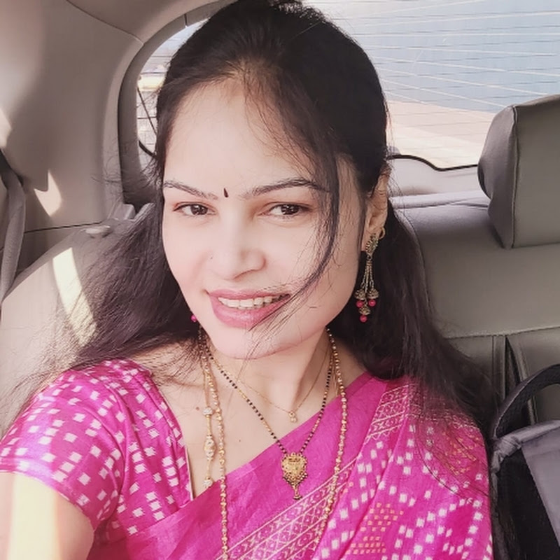 DUBAI LO RADHA