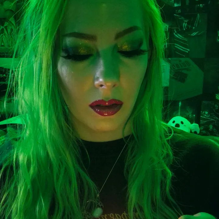 Johanna | metal witch swiftie