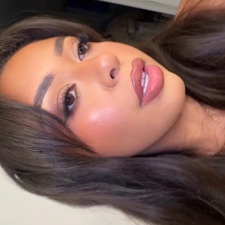 Niky | Makeup Artist & Creator
