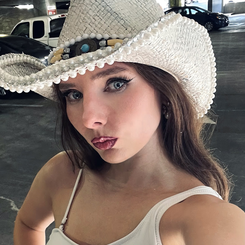 ALENA LIMA