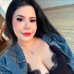 Amanda Flores